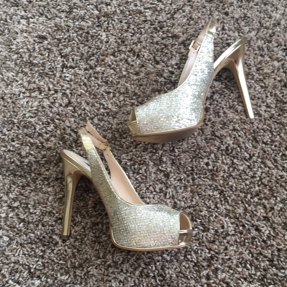 GUESS High Heels - Picture 3 of 5